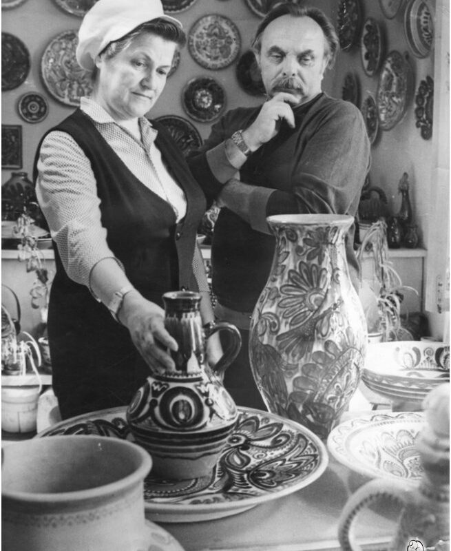 The Protorievs The Protorievs, a husband-and-wife partnership who worked together at the Vasylkiv majolica factory.